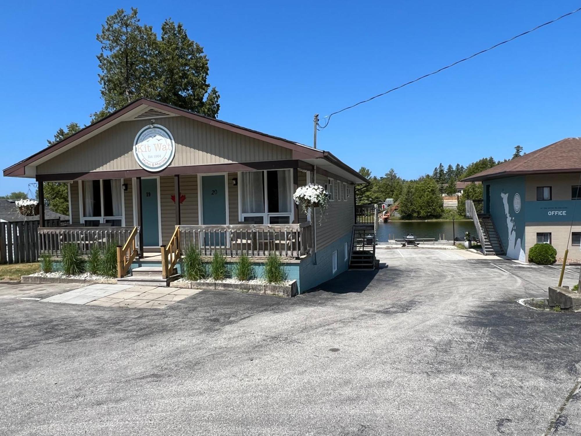 Kit Wat Motel & Marina Sauble Beach Luaran gambar
